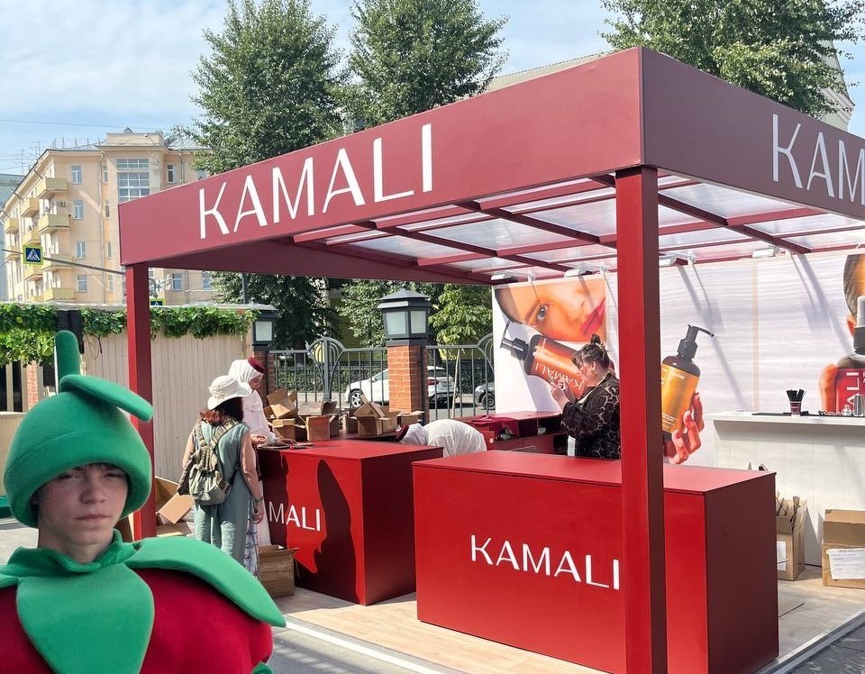 Уличные выставочные стенды