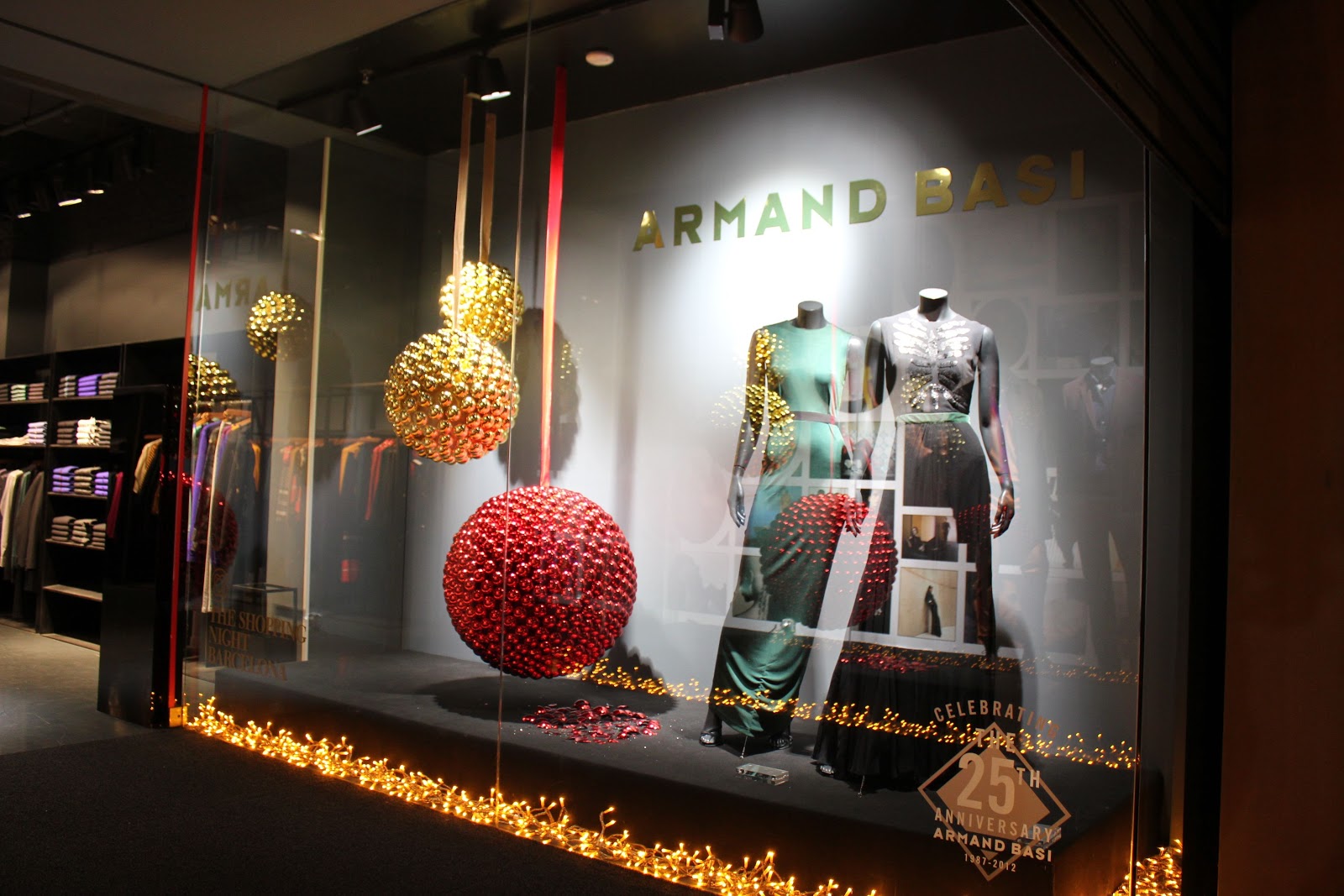 Оформление витрин магазинов и точек продаж